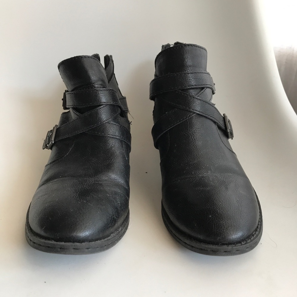 Born BOC Denali Booties in Black